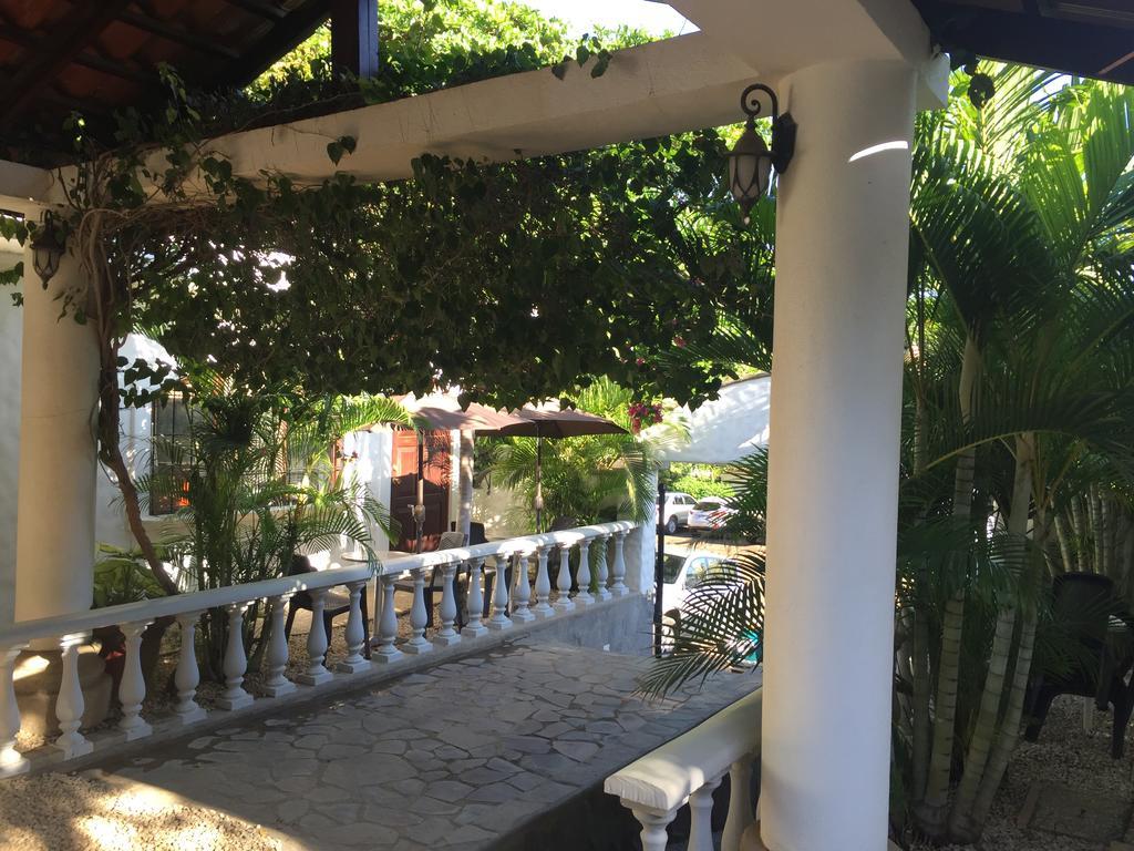 Hotel Flores (Adults Only) Tamarindo Luaran gambar